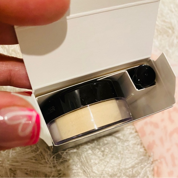 Laura mercier & VS Panty Bundle - Picture 6 of 9